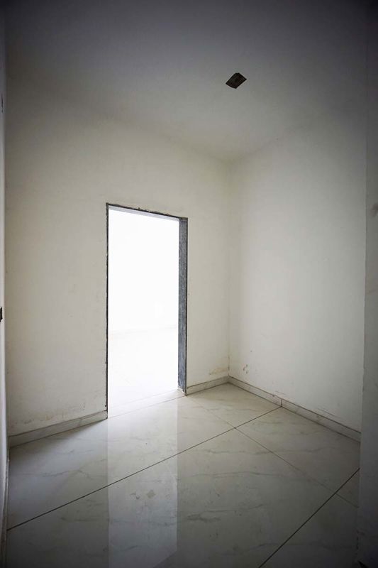 Room in 4 BHK Apartment at Vasna – for Sale
