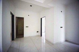 Room in 4 BHK Apartment at Vasna – for Sale