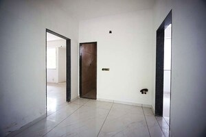 Room in 4 BHK Apartment at Vasna – for Sale