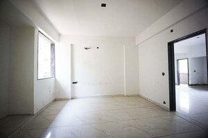 Room in 4 BHK Apartment at Vasna – for Sale