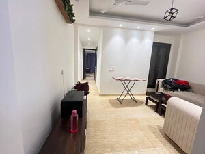 Team Area in 1 BHK Builder Floor at Safdarjung Development Area – for Rent