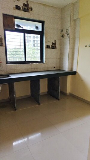 Room in 1 BHK Apartment at Dombivli East – for Rent