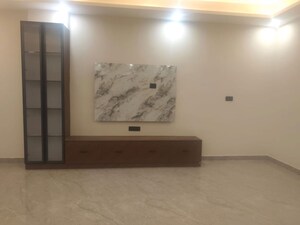 Room in 3 BHK Builder Floor at Puri Kohinoor, Sector 89 – for Rent