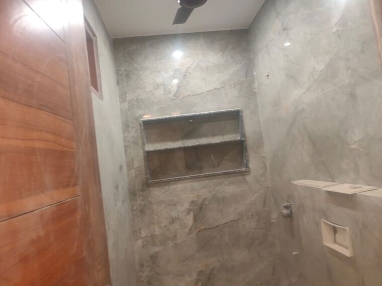 Bathroom, puri-kohinoor 3 Bedroom 150 Sq.Yd. Builder Floor In Sector 89 Faridabad 10481332