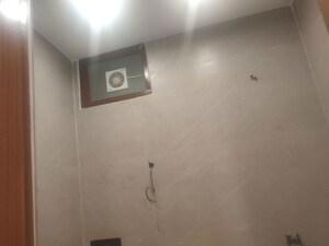 Room in 3 BHK Builder Floor at Puri Kohinoor, Sector 89 – for Rent