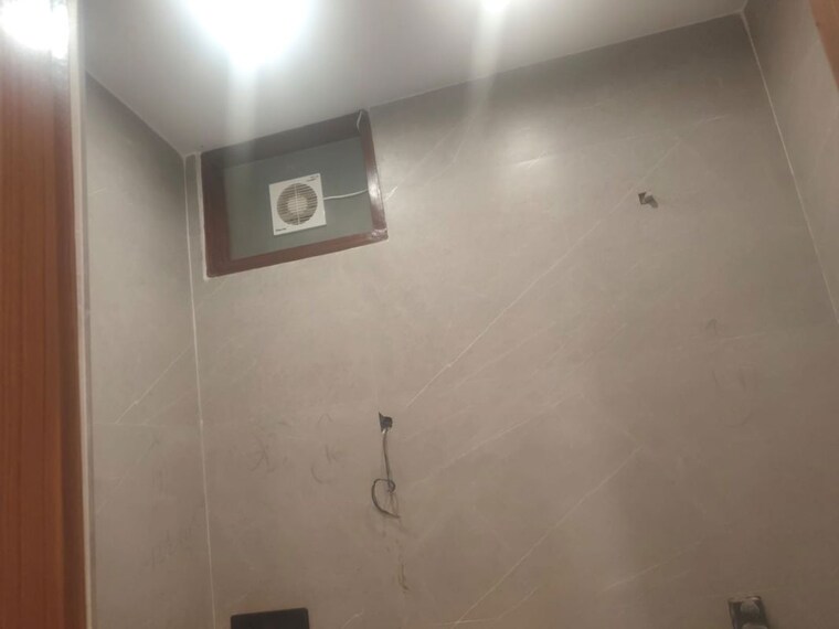 Room, puri-kohinoor 3 Bedroom 150 Sq.Yd. Builder Floor In Sector 89 Faridabad 10481332