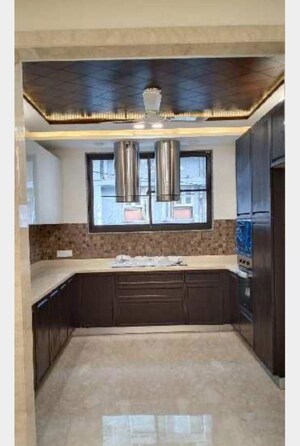 Kitchen in 1.5 BHK Builder Floor at Safdarjung Development Area – for Rent