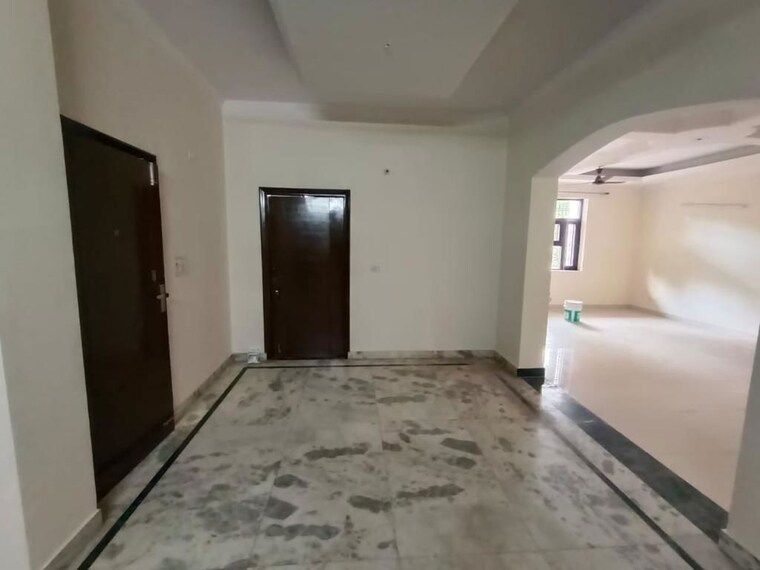 Room, malviya nagar 2 Bedroom 100 Sq.Yd. Builder Floor In Malviya Nagar Delhi 10481358
