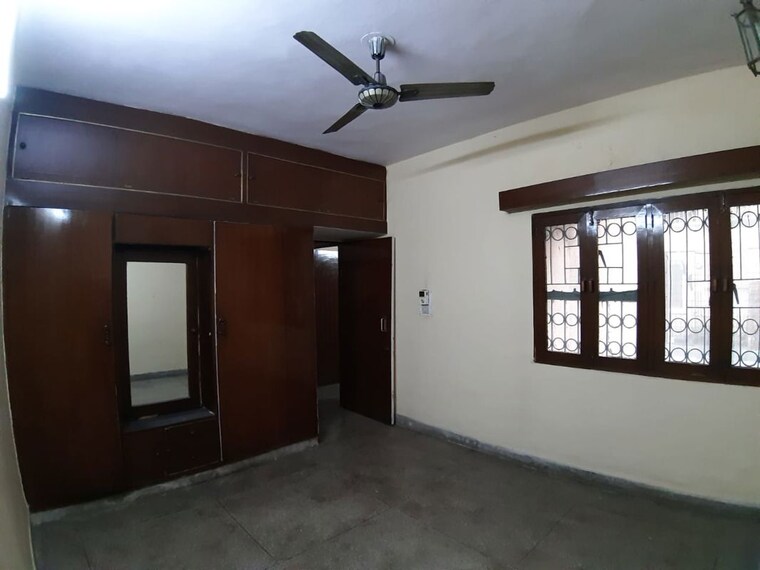 Room, malviya nagar 2 Bedroom 100 Sq.Yd. Builder Floor In Malviya Nagar Delhi 10481381
