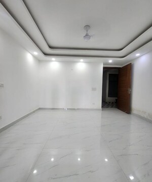 Room in 2 BHK Builder Floor at Saket – for Sale
