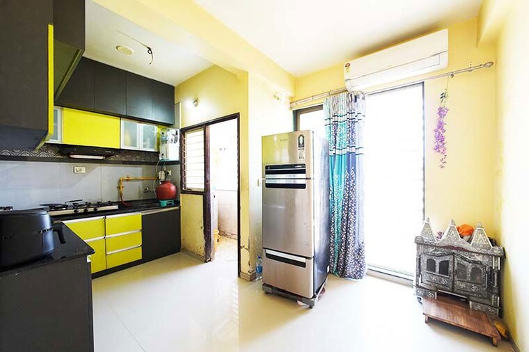 Living Room, chandkheda 2 Bedroom 150 Sq.Yd. Apartment In Chandkheda Ahmedabad 10481359