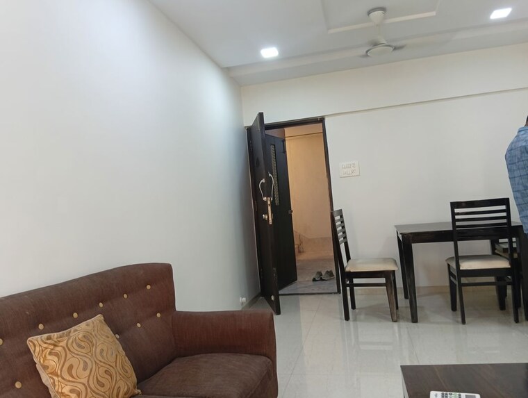 Living Room, accord-chs-andheri-west 2 Bedroom 700 Sq.Ft. Apartment In Andheri West Mumbai 10481405