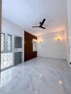 Room in 2 BHK Apartment at Kendriya Vihar, Sector 56 – for Sale