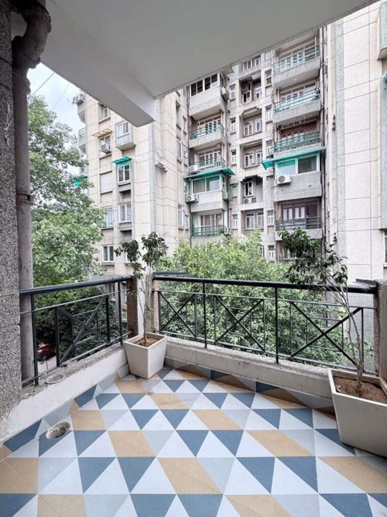 Balcony, kendriya-vihar 2 Bedroom 970 Sq.Ft. Apartment In Sector 56 Gurgaon 10481423