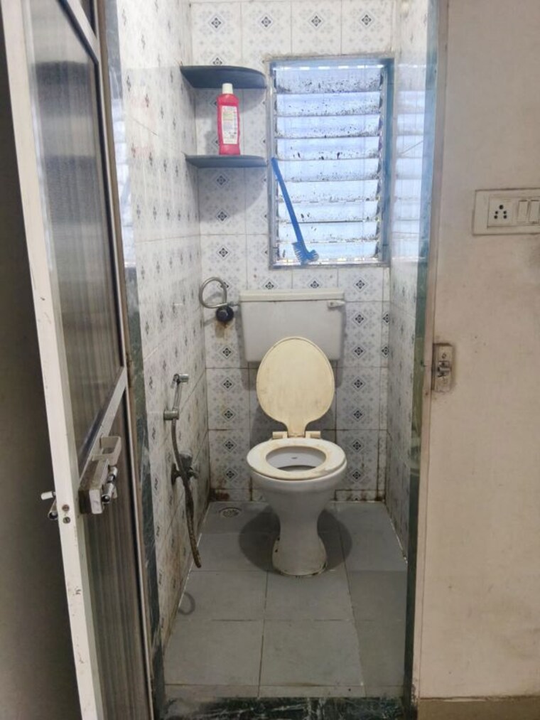 Bathroom, roy-mansion 1 Bedroom 350 Sq.Ft. Apartment In Santacruz East Mumbai 10481444