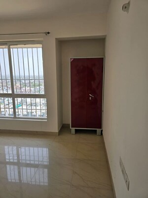 Room in 2 BHK Apartment at BBD Green City Sun Breeze Apartments, Gomti Nagar – for Rent