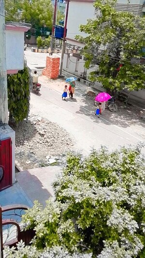Parking in 4 BHK Builder Floor at Krishna Nagar – for Rent