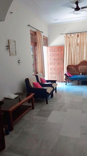 Living Room in 4 BHK Builder Floor at Krishna Nagar – for Rent