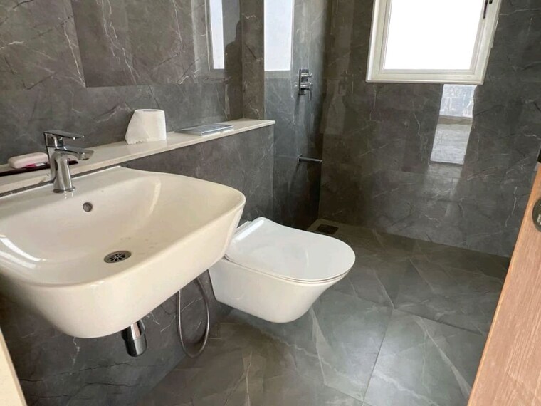 Bathroom, lodha-bella-vita 3.5 Bedroom 1200 Sq.Ft. Apartment In Nibm Road Pune 10481468