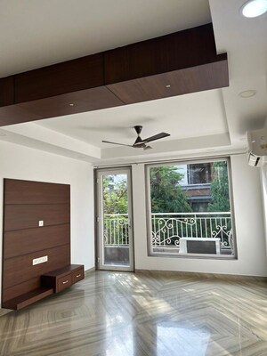 Room in 1 BHK Builder Floor at Nizamuddin East – for Rent