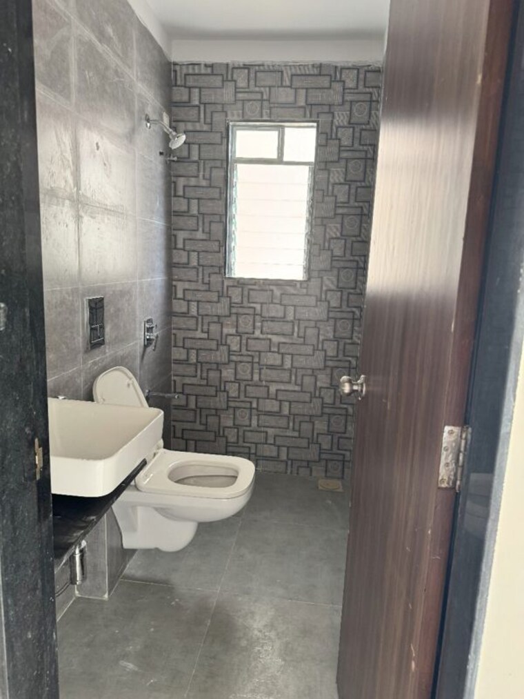 Bathroom, mahavir-square 3 Bedroom 1027 Sq.Ft. Apartment In Manpada Thane 10481501