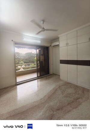 Room in 3 BHK Apartment at Mahavir Amrut, Sanpada – for Rent