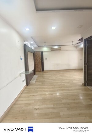 Room in 3 BHK Apartment at Mahavir Amrut, Sanpada – for Rent