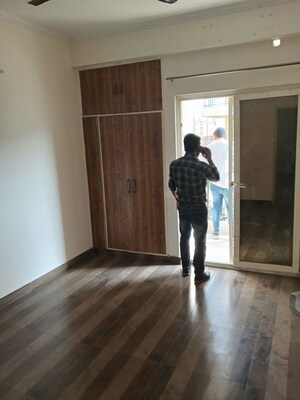 2 BHK Apartment For Rent in Panchsheel Greens II, Sector 16 Greater Noida