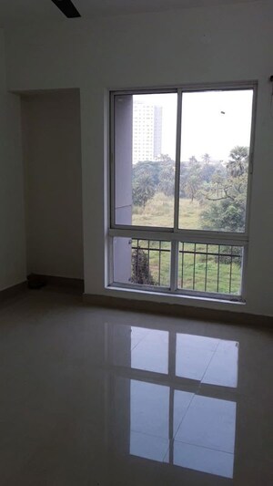 Room in 2 BHK Apartment at Merlin Maximus, Sodepur – for Sale