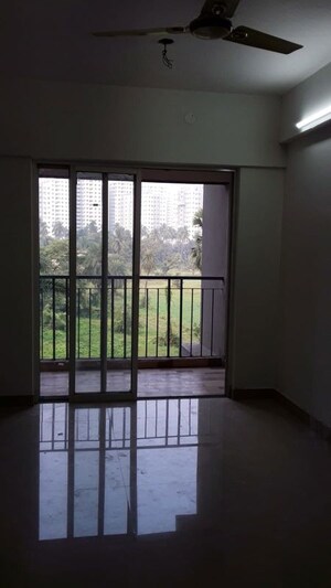 Room in 2 BHK Apartment at Merlin Maximus, Sodepur – for Sale