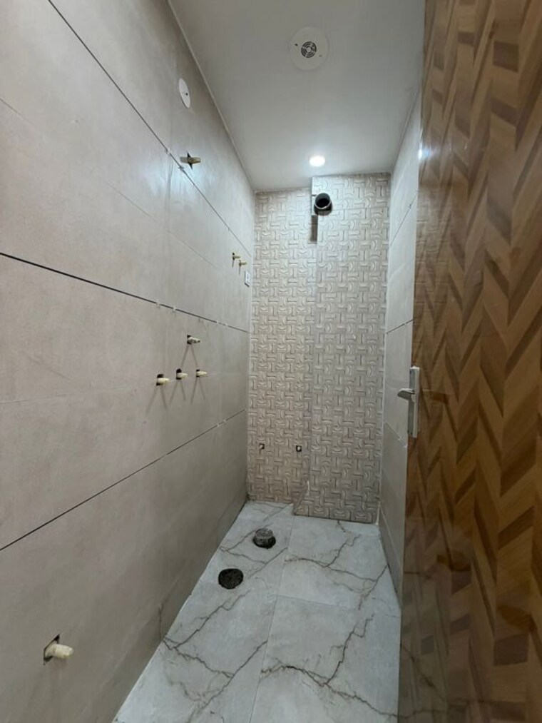 Bathroom, uttam nagar 2 Bedroom 457 Sq.Ft. Builder Floor In Uttam Nagar Delhi 10481756