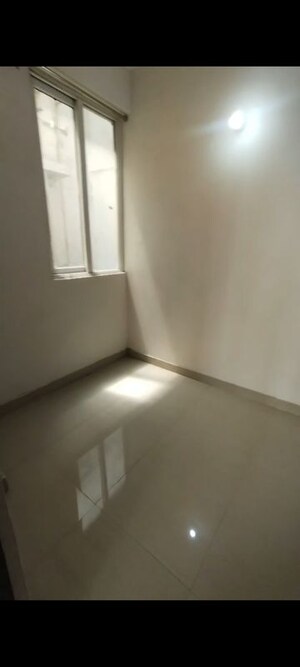Room in 3 BHK Apartment at Jaypee Green Kosmos Phase II, Sector 134 – for Rent