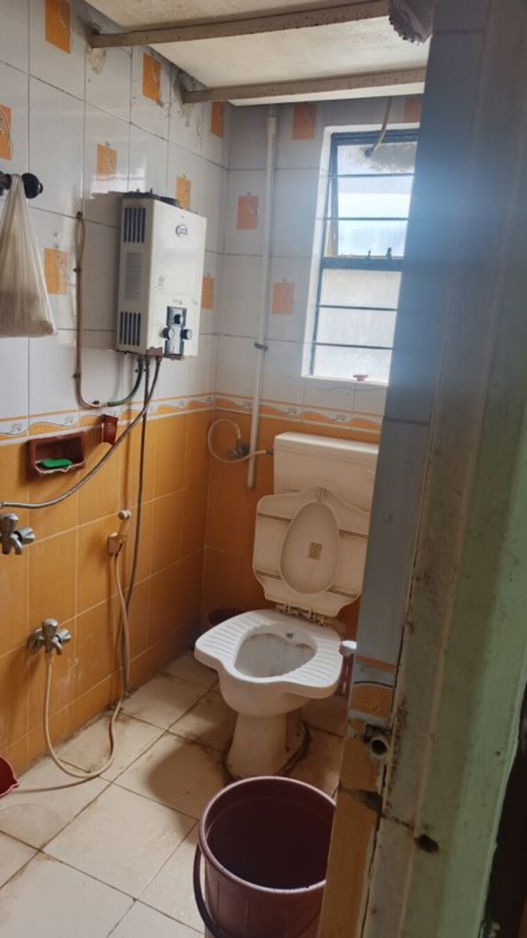 Bathroom, gulab nagar 2 Bedroom 800 Sq.Ft. Apartment In Gulab Nagar Pune 10481805