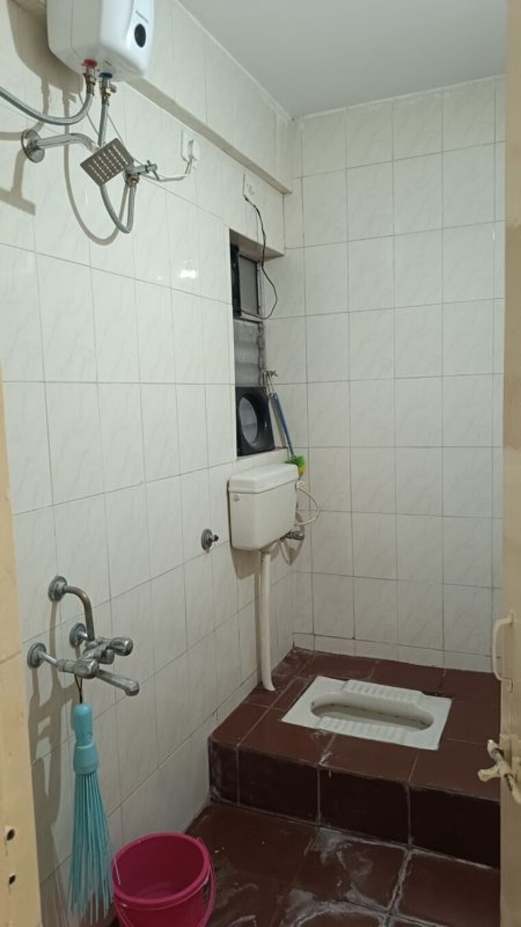 Bathroom, gangadham-apartment 2 Bedroom 850 Sq.Ft. Apartment In Market Yard Pune 10481813