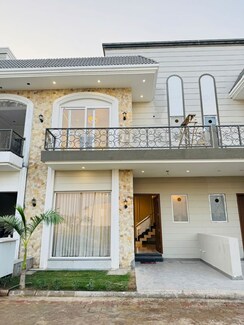 3 BHK + Pooja Room,Store Room Villa For Sale in Shri Northview Avenue