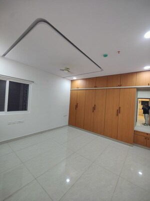 Room in 3 BHK Apartment at Prestige Beverly Hills, Kokapet – for Rent