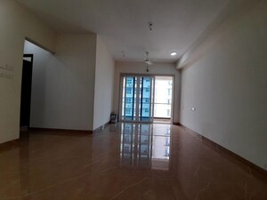 Room in 3 BHK Apartment at Upper East 97, Malad East – for Rent