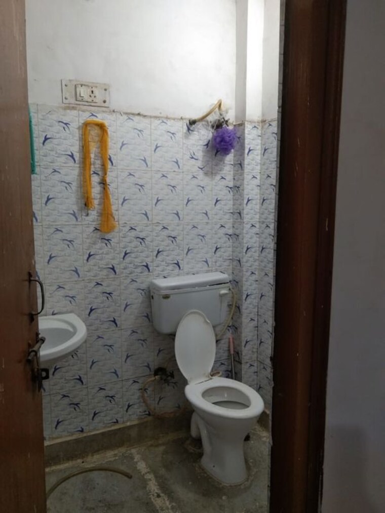 Bathroom, mehrauli 1 Bedroom 500 Sq.Ft. Builder Floor In Mehrauli Delhi 10479475