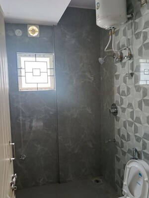 Bathroom in 1 BHK Builder Floor at Hsr Layout Sector 2 – for Rent