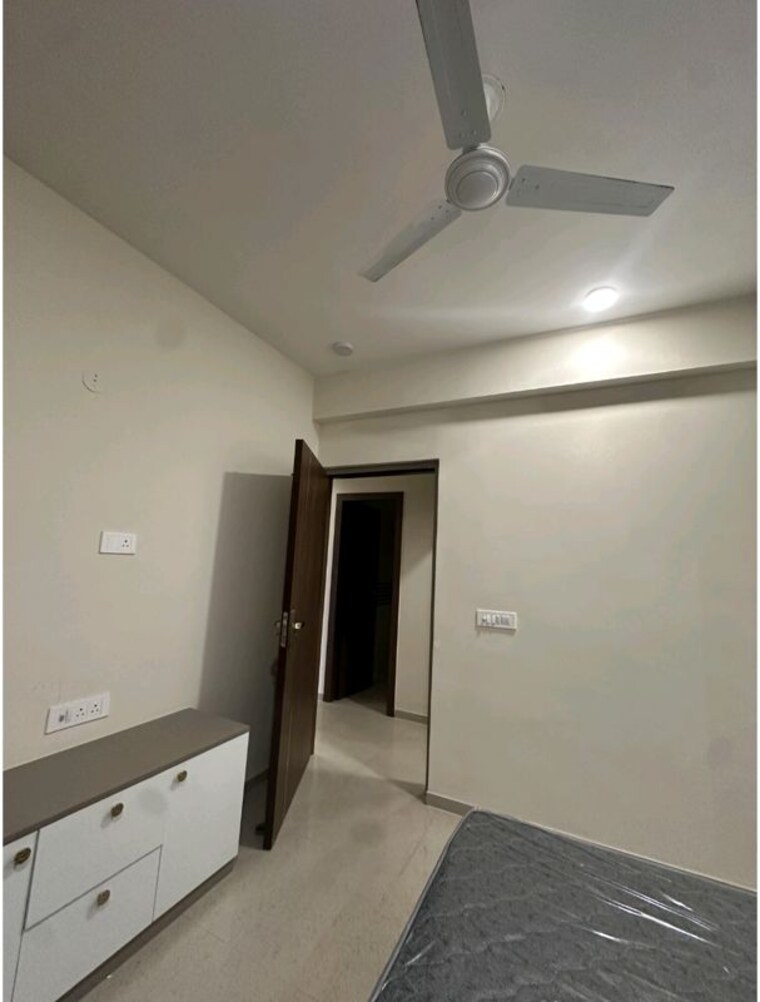 Kitchen, shree-vardhman-green-court 2 Bedroom 700 Sq.Ft. Apartment In Sector 90 Gurgaon 10481896