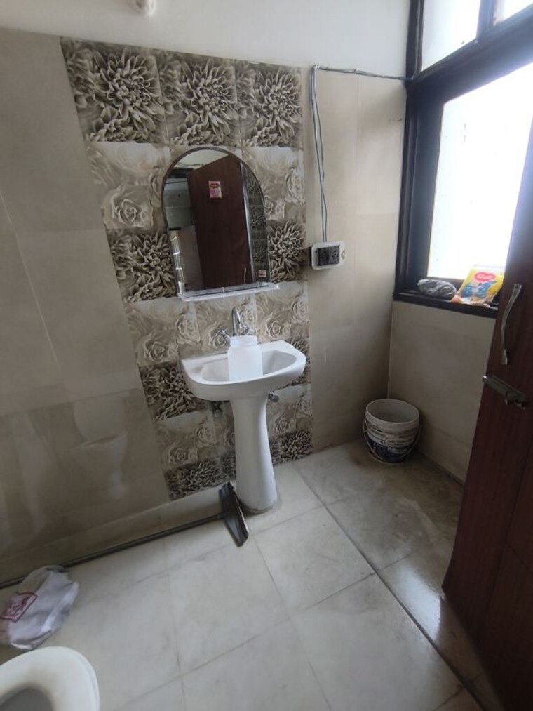 Bathroom, ambala highway 5 Bedroom 2200 Sq.Ft. Apartment In Ambala Highway Zirakpur 10467853