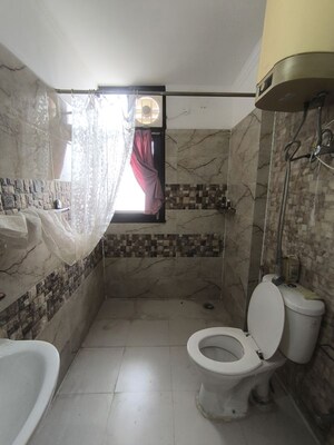 Bathroom in 5 BHK Apartment at Ambala Highway – for Rent