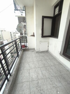 Balcony in 5 BHK Apartment at Ambala Highway – for Rent