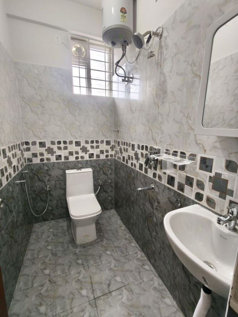 Bathroom, malleshpalya 2 Bedroom 1000 Sq.Ft. Apartment In Malleshpalya Bangalore 10481921