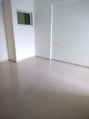 Room in 2.5 BHK Apartment at Dheeraj Realty Jade Residences, Wagholi – for Rent