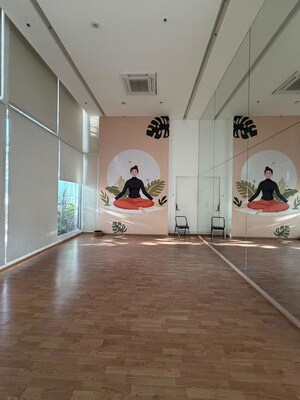  2 BHK Apartment at Marathon Montesouth 2, Byculla West – for Sale