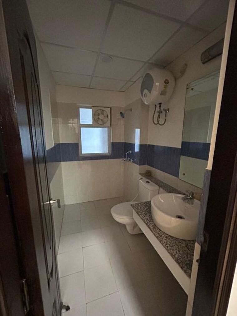 Bathroom, pareena-om-apartments 1 RK 135 Sq.Ft. Apartment In Sector 112 Gurgaon 10481993