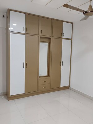 Room in 4 BHK Apartment at SMR Vinay Iconia Hyderabad, Kondapur – for Rent