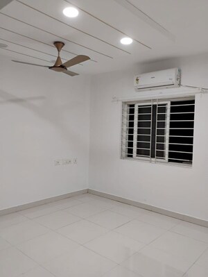 Room in 4 BHK Apartment at SMR Vinay Iconia Hyderabad, Kondapur – for Rent