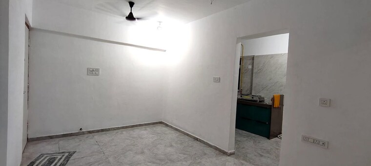Room, friends colony 2 Bedroom 950 Sq.Ft. Apartment In Friends Colony Mumbai 10482063